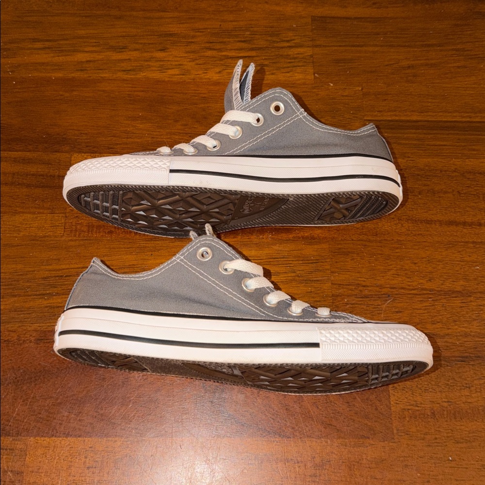 Converse 554880F ladies US 8 Chuck Taylor Double Tongue Low Top Ox Gray NWOT - Picture 10 of 10